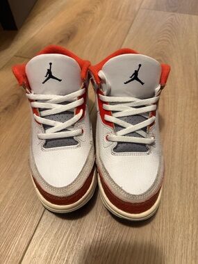 Air Jordan 3 Retro SE - starfish - 2Y